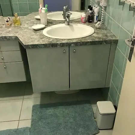 Lemeray Apartment *